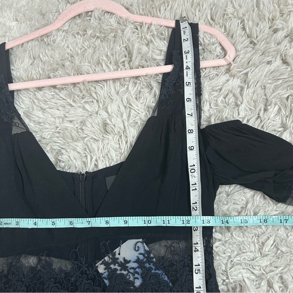 Majorelle Tudo Bem Chic Black Lace Romper NWT - Picture 14 of 15